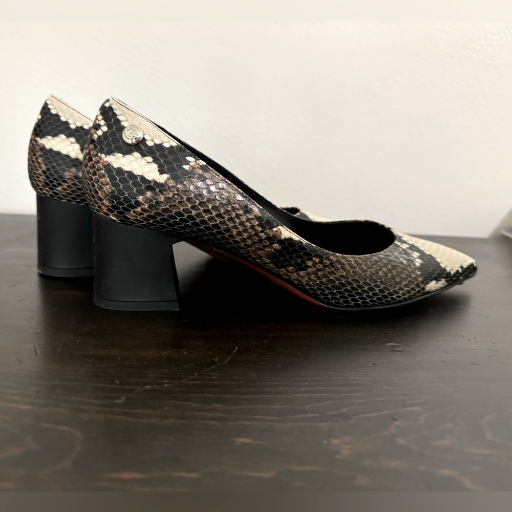 Baldinini snake print pumps